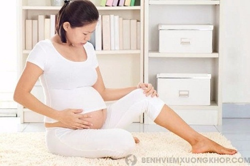 nguyên nhân đau khớp gối ở phụ nữ mang thai