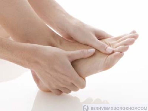 Viêm khớp bàn chân hoàn toàn có thể điều trị được