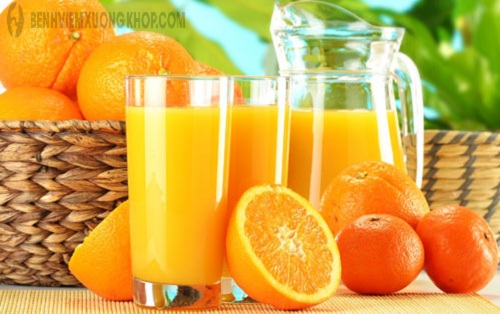 Nước cam khiến nồng độ axit uric trong máu tăng cao không tốt với người bệnh Gout
