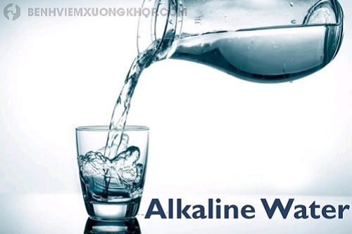 Nước khoáng kiềm Alkaline có tác dụng gì?
