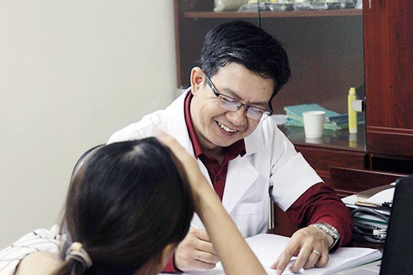 Bác sĩ Đỗ Minh Tuấn - Người thầy thuốc y đức hết lòng vì bệnh nhân