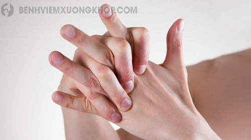 Tìm hiểu tại sao đau các khớp ngón tay?