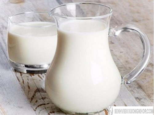 Sữa là thực phẩm có hàm lượng canxi cao