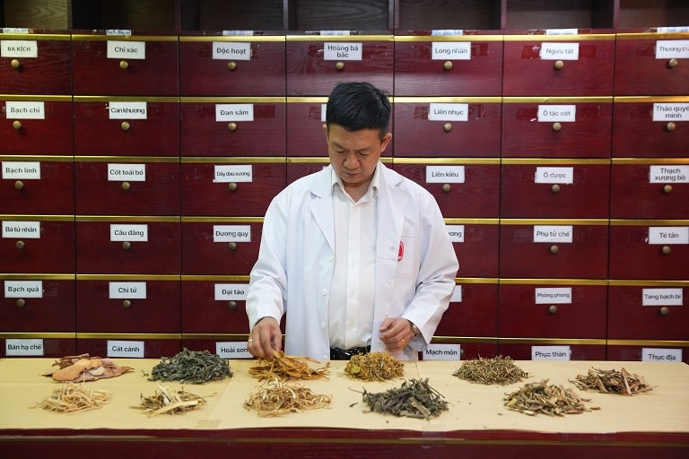 Lương y Tuấn gia giảm thuốc xương khớp